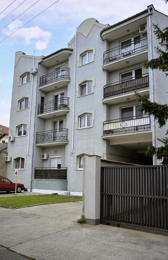 Crown Apartment 2 Subotica Exterior foto